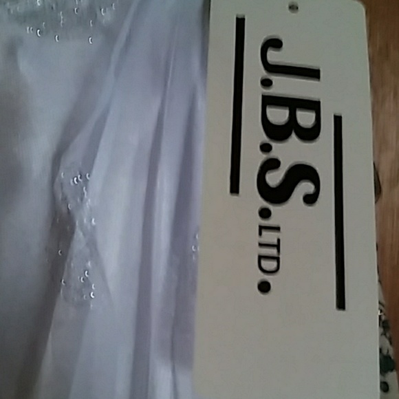 🔥PRICE DROP🔥skirt w/silver glittery dots - Picture 6 of 6